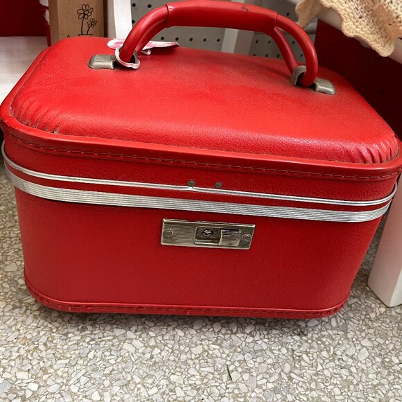 Vintage Red Samsonite Train Case Vanity Case Cosmetic Case 1960s - Picture 1 of 3